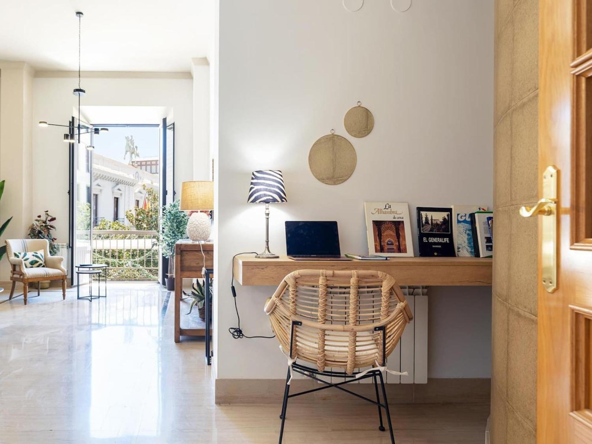 Apartment Chezmoihomes Town Hall